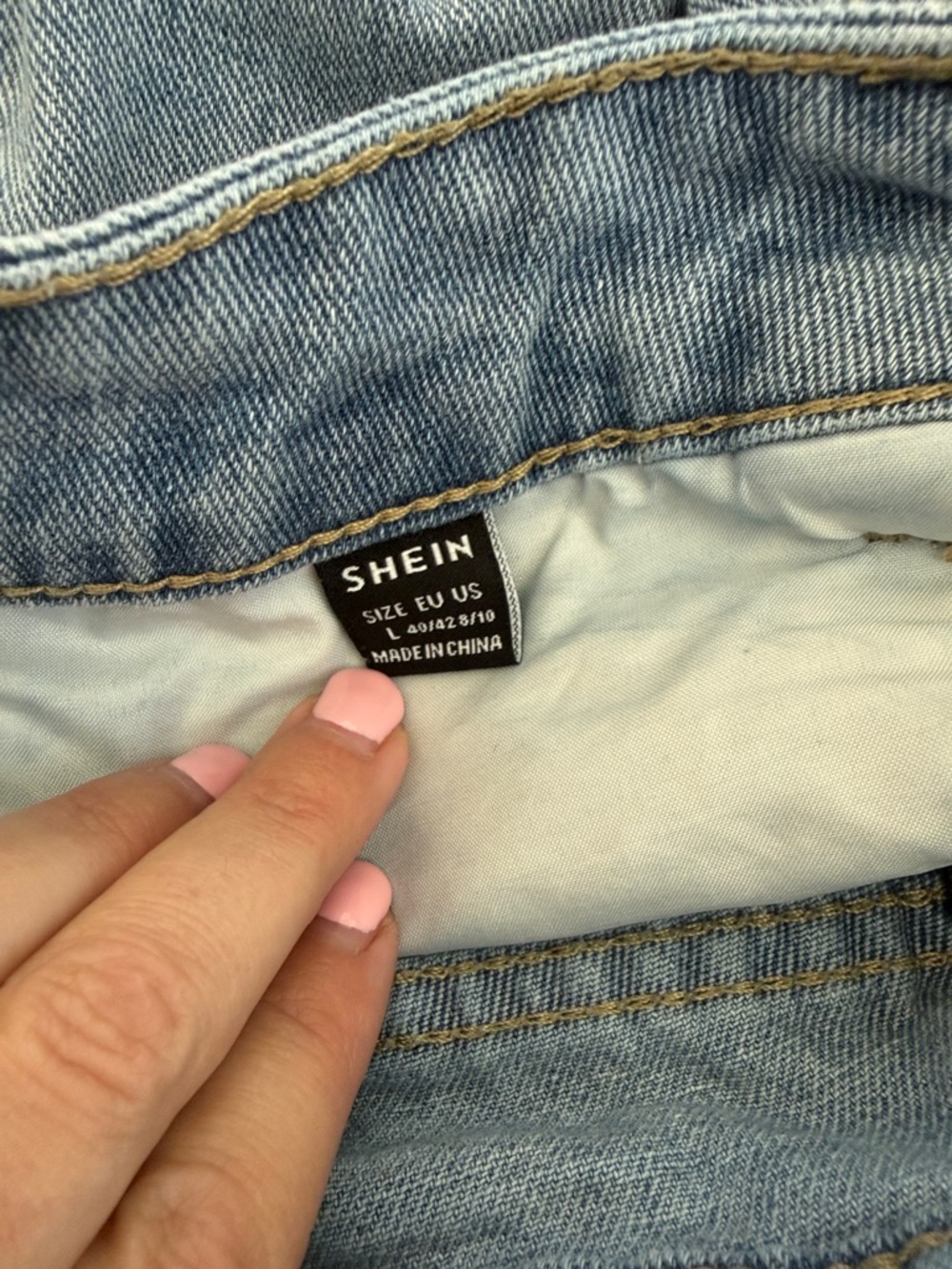SHEIN Celestial Sun Moon Patch Denim Shorts Size Large Distressed Cutoff Shorts - Picture 3 of 8